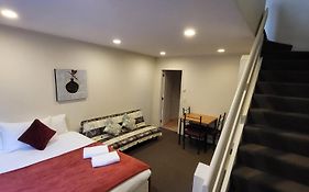 Baden Lodge Motel - Private Spa Bath